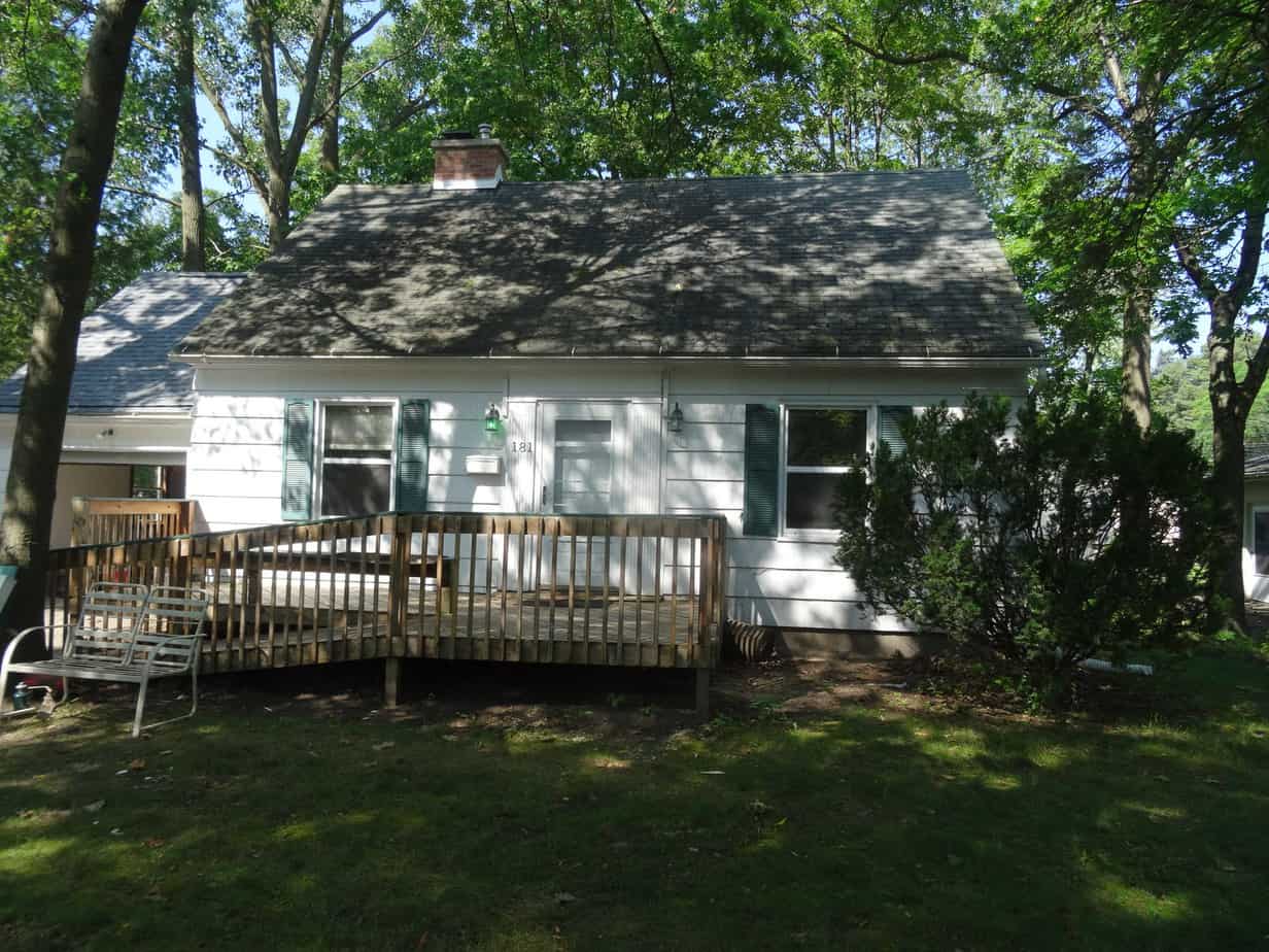 181 Spartan, East Lansing LR and Large Rec Room, 2 full baths, handicap accessible SRP Management