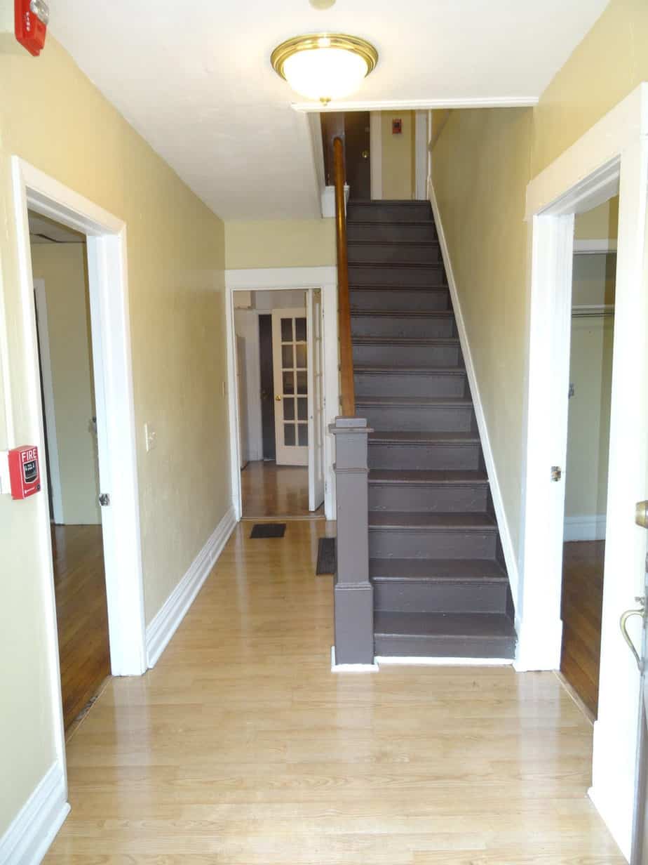 327 Hillcrest Ave, East Lansing Front Unit 2nd House north of Grand