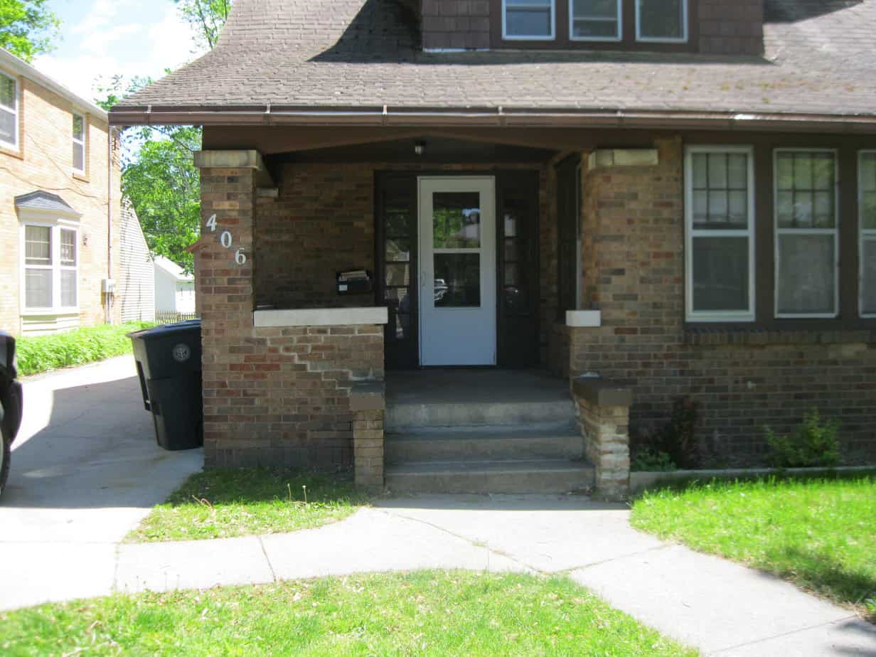 406 Charles St, East Lansing Large LR & Rec Room, New Hardwood thru