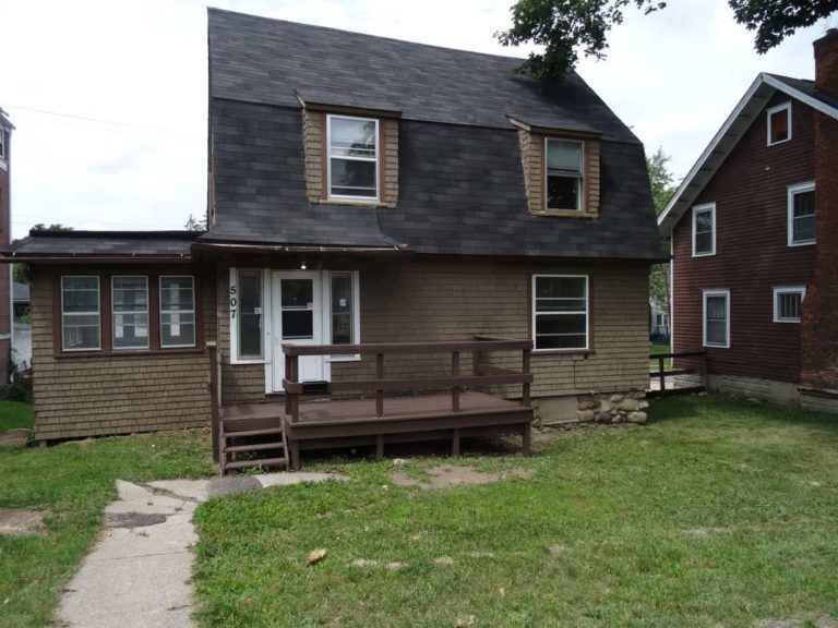 507 Abbot Rd, East Lansing Great Downtown Location, New Hardwood Floors throughout SRP Management